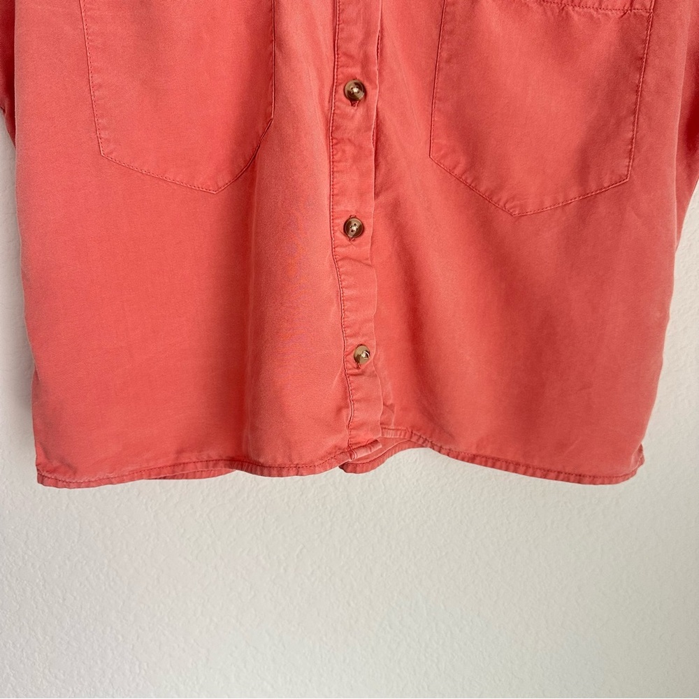 Thread & Supply Women’s Coral Lyocell Button Front Roll Sleeve Blouse Size Small - Picture 5 of 16